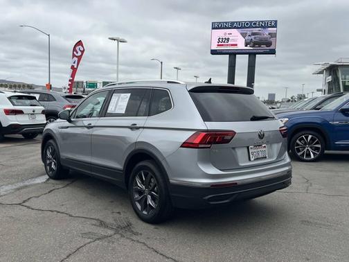 Pyrite Silver Metallic 2023 Volkswagen Tiguan 2.0T SE