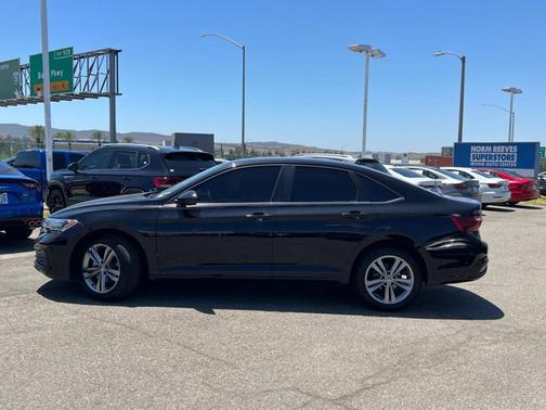 2022 Volkswagen Jetta 1.5T SE