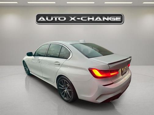 2019 BMW 330 330i Sedan