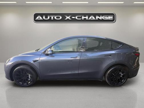 2023 Tesla Model Y RWD