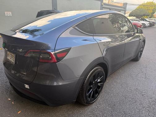 2023 Tesla Model Y RWD