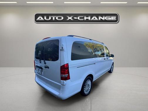 2017 Mercedes-Benz Metris Base