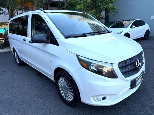 2017 Mercedes-Benz Metris Base