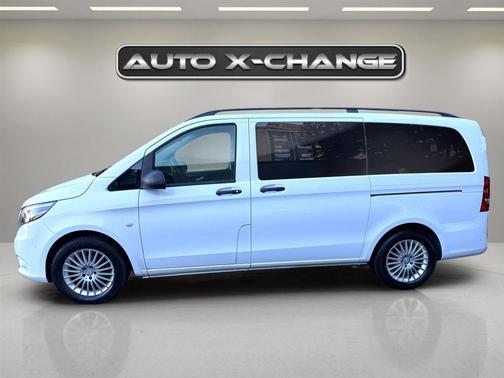 2017 Mercedes-Benz Metris Base