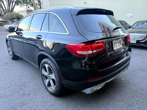 2018 Mercedes-Benz GLC 300 Base