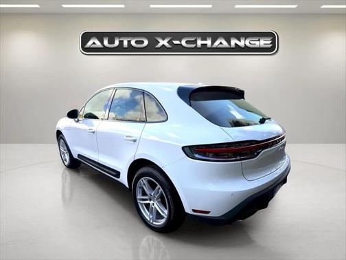 2022 Porsche Macan Base