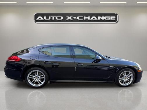 2016 Porsche Panamera 4
