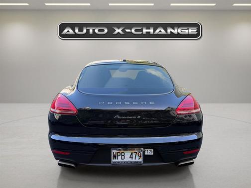 2016 Porsche Panamera 4