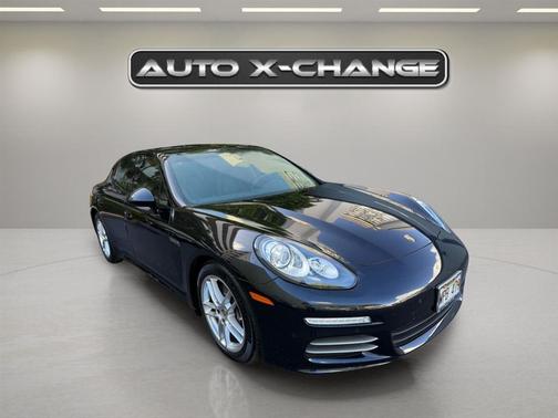 2016 Porsche Panamera 4