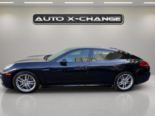 2016 Porsche Panamera 4