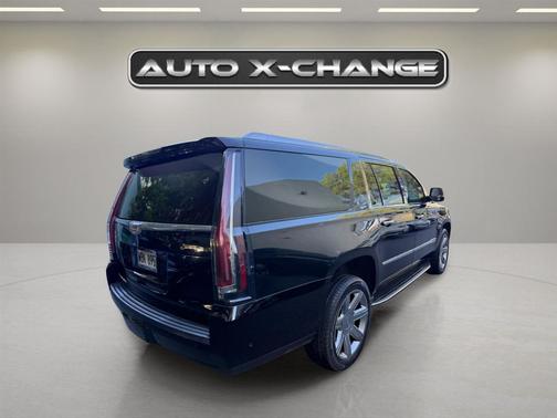 2018 Cadillac Escalade ESV Luxury