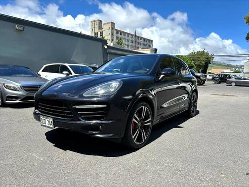2013 Porsche Cayenne GTS
