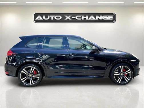 2013 Porsche Cayenne GTS