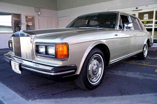 Photo 3 of 29 of 1982 Rolls-Royce Silver Spur