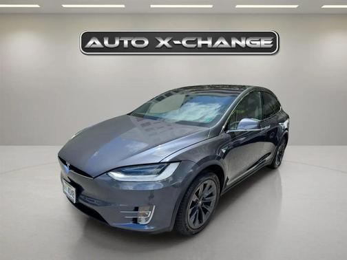 Gray 2018 Tesla Model X 75D AWD