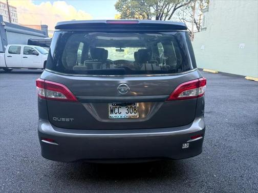 2015 Nissan Quest S