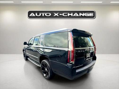 2016 Cadillac Escalade ESV Luxury