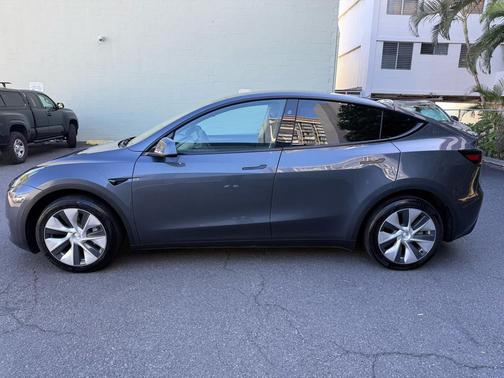 2023 Tesla Model Y Long Range AWD