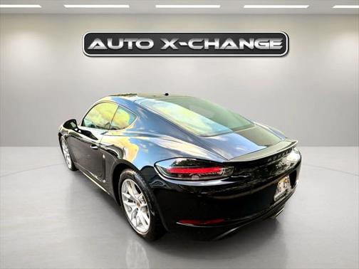 2022 Porsche 718 Cayman T
