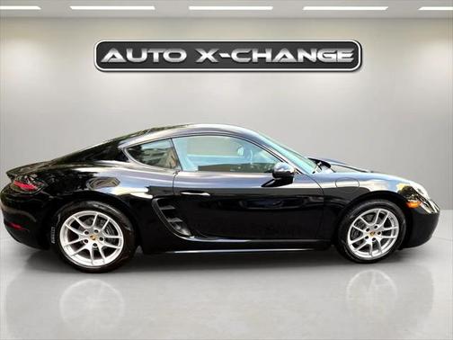 2022 Porsche 718 Cayman T