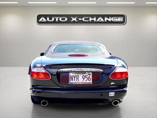 2001 Jaguar XKR Base