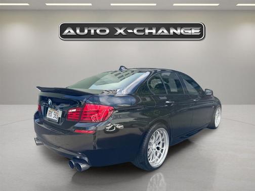 2011 BMW 550 4dr Sdn 550i RWD