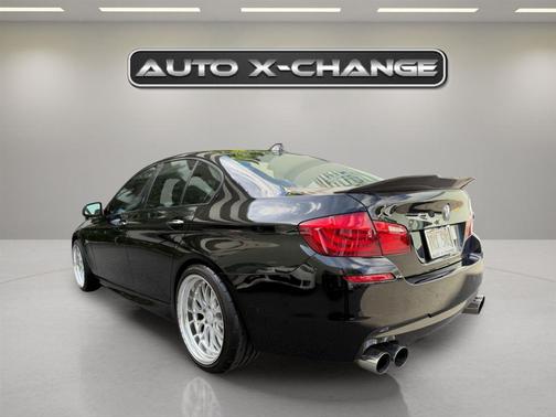 2011 BMW 550 4dr Sdn 550i RWD