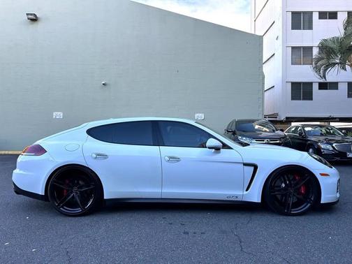 2015 Porsche Panamera GTS