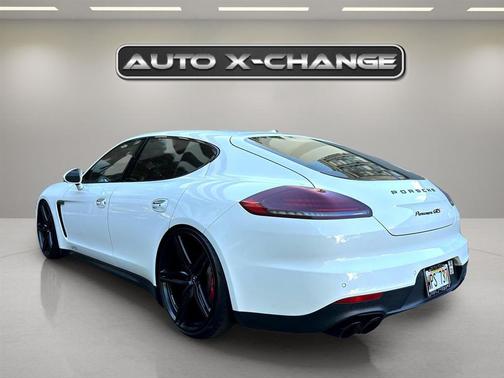 2015 Porsche Panamera GTS