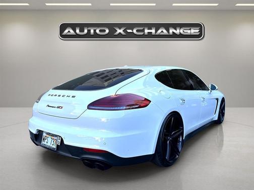 2015 Porsche Panamera GTS