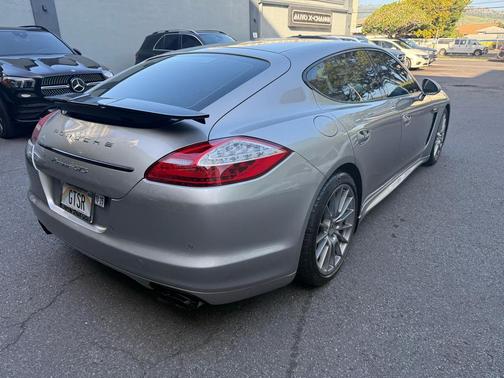 2013 Porsche Panamera GTS