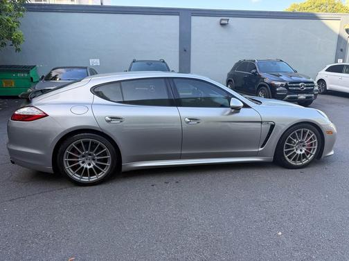 2013 Porsche Panamera GTS