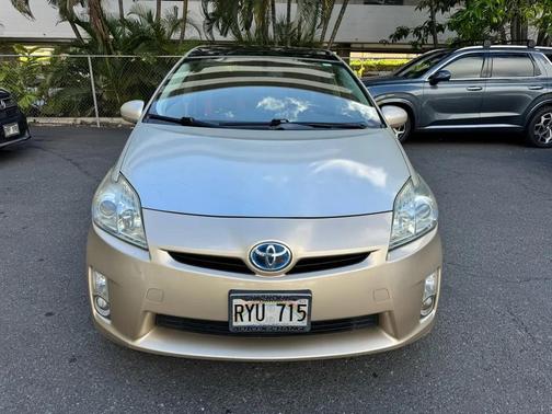 2010 Toyota Prius III