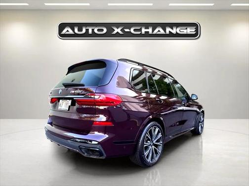 2022 BMW X7 M50i