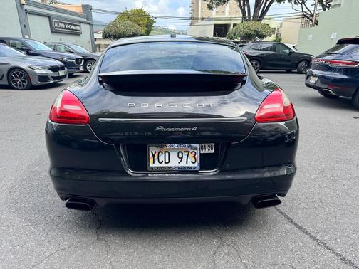 2012 Porsche Panamera 4