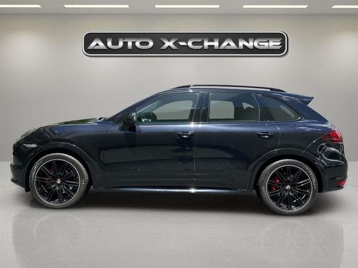 2014 Porsche Cayenne GTS