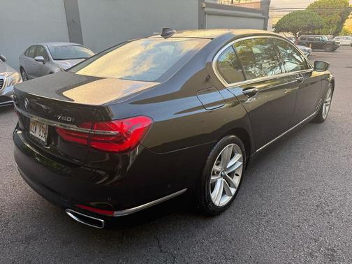 2016 BMW 750 i xDrive