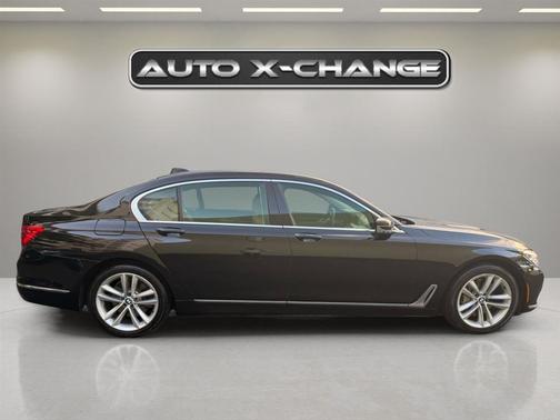 2016 BMW 750 i xDrive