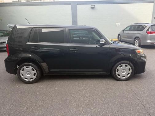 2012 Scion xB Release Series 9.0
