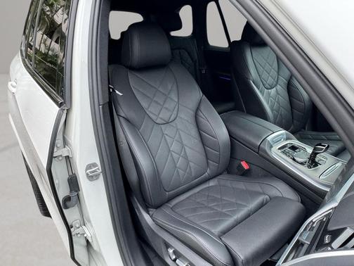 2023 BMW X5 sDrive40i Sports Activity Vehicle