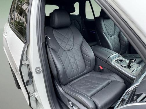 2023 BMW X5 sDrive40i Sports Activity Vehicle