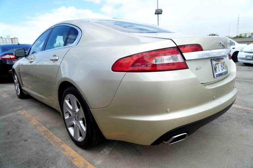 Photo 4 of 30 of 2009 Jaguar XF Luxury
