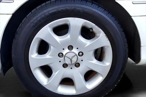 2005 Mercedes-Benz C-Class 4dr Sdn 2.6L