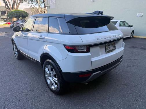 White 2017 Land Rover Range Rover Evoque SE