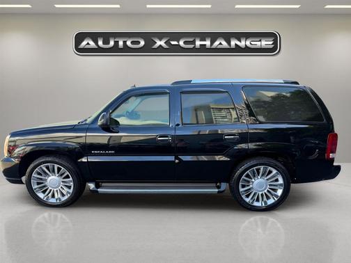 2005 Cadillac Escalade Base