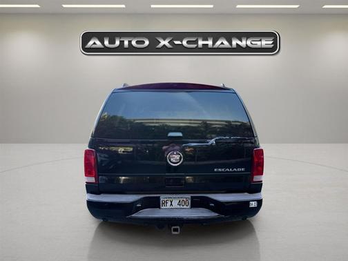 2005 Cadillac Escalade Base