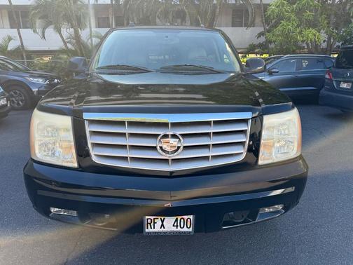 2005 Cadillac Escalade Base