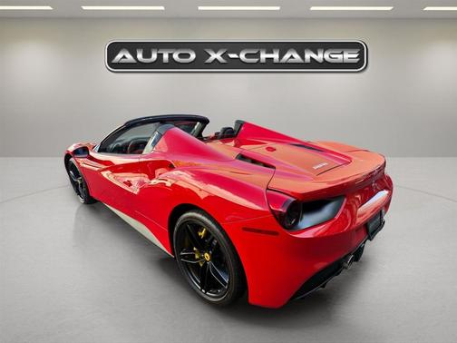 2019 Ferrari 488 Spider Base