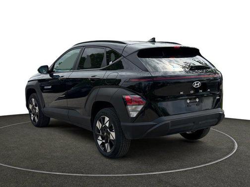 Abyss Black Pearl 2025 Hyundai KONA SEL