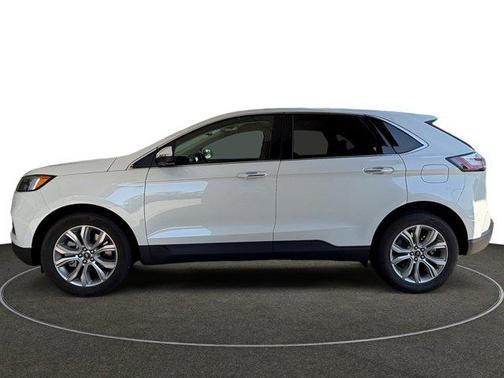 Star White Metallic Tri-Coat 2024 Ford Edge Titanium